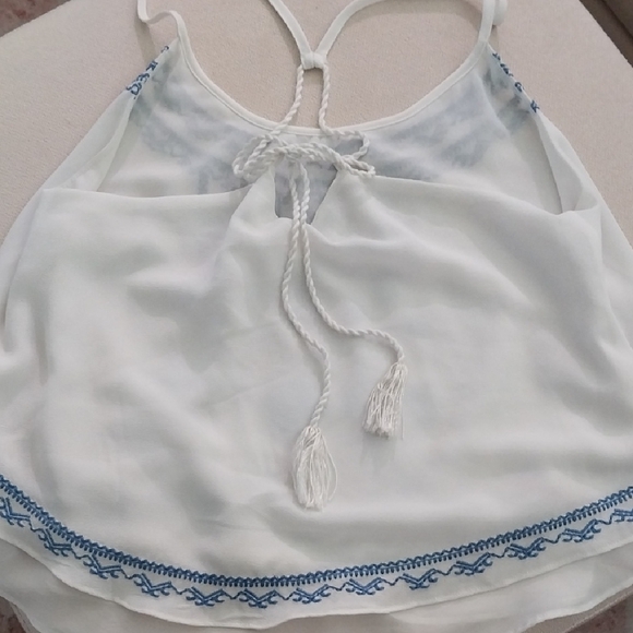 En CREME White and Blue Embroidered Women's Top - Picture 3 of 3